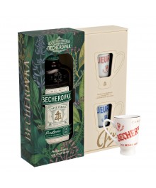 Becherovka Unfiltered 0,5 Liter Geschenkset mit zwei Tassen - Intensiver Kräuterlikör aus Tschechien, ungefiltert und vollmundig im Geschmack, präsentiert in einem stilvollen Geschenkkarton mit passenden Tassen.